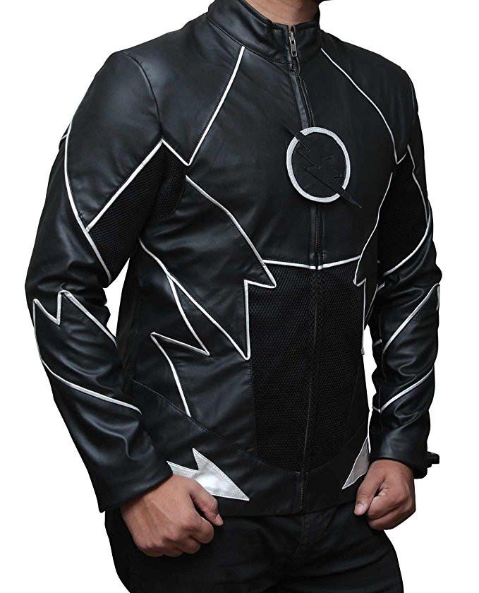 Eye-catching jacket perfect for comic book fans